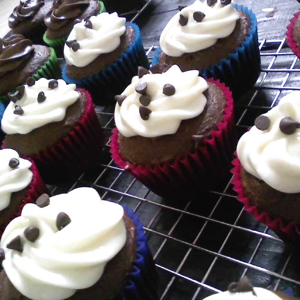 Self-Filled Cupcakes