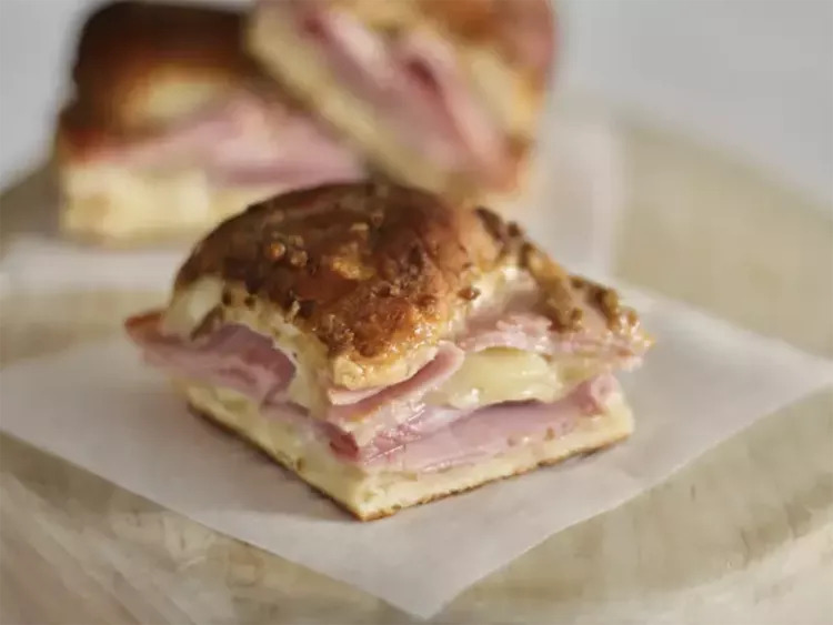 Baked ham and cheese party sandwiches